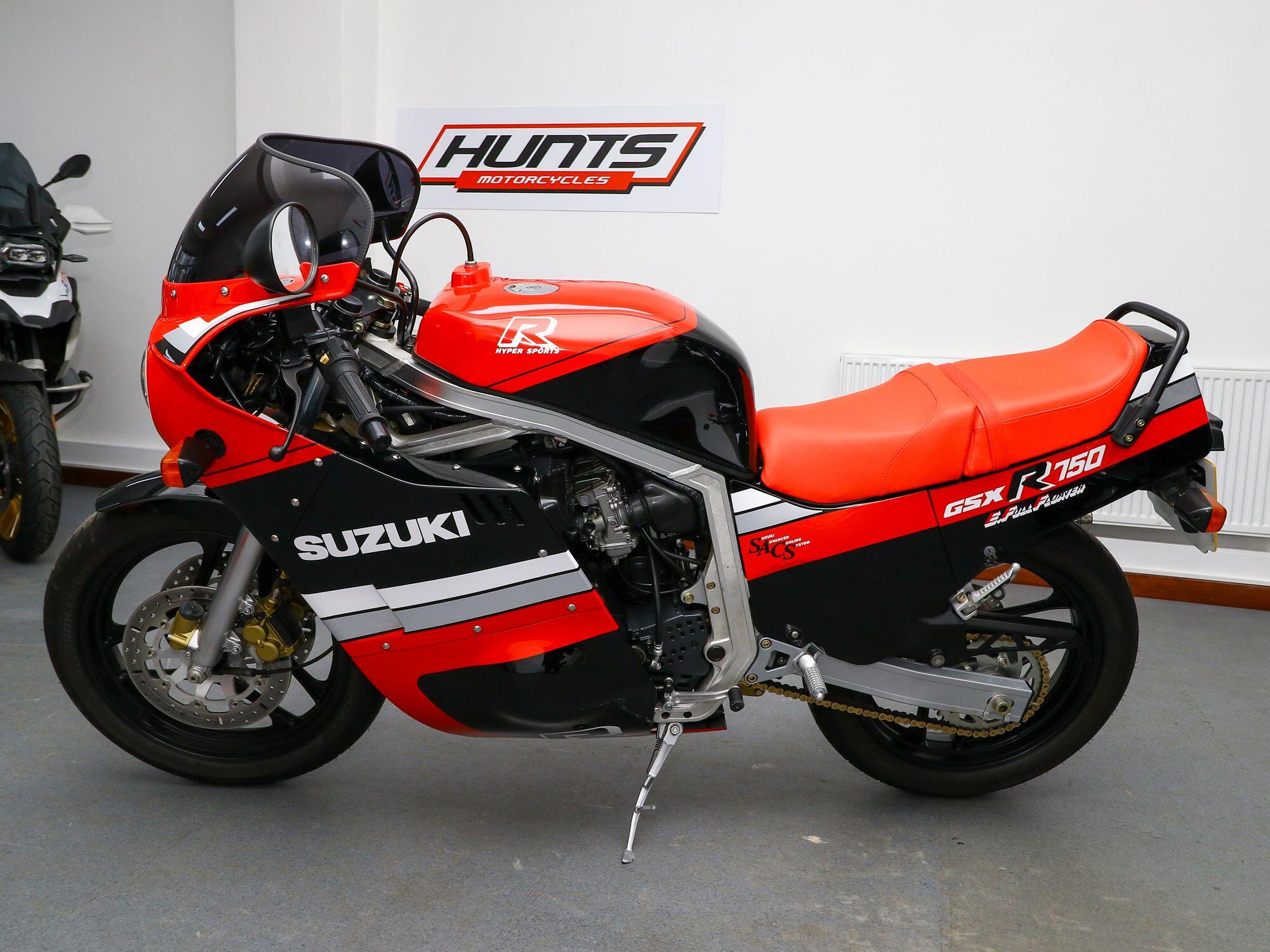 1985 Suzuki GSX-R750