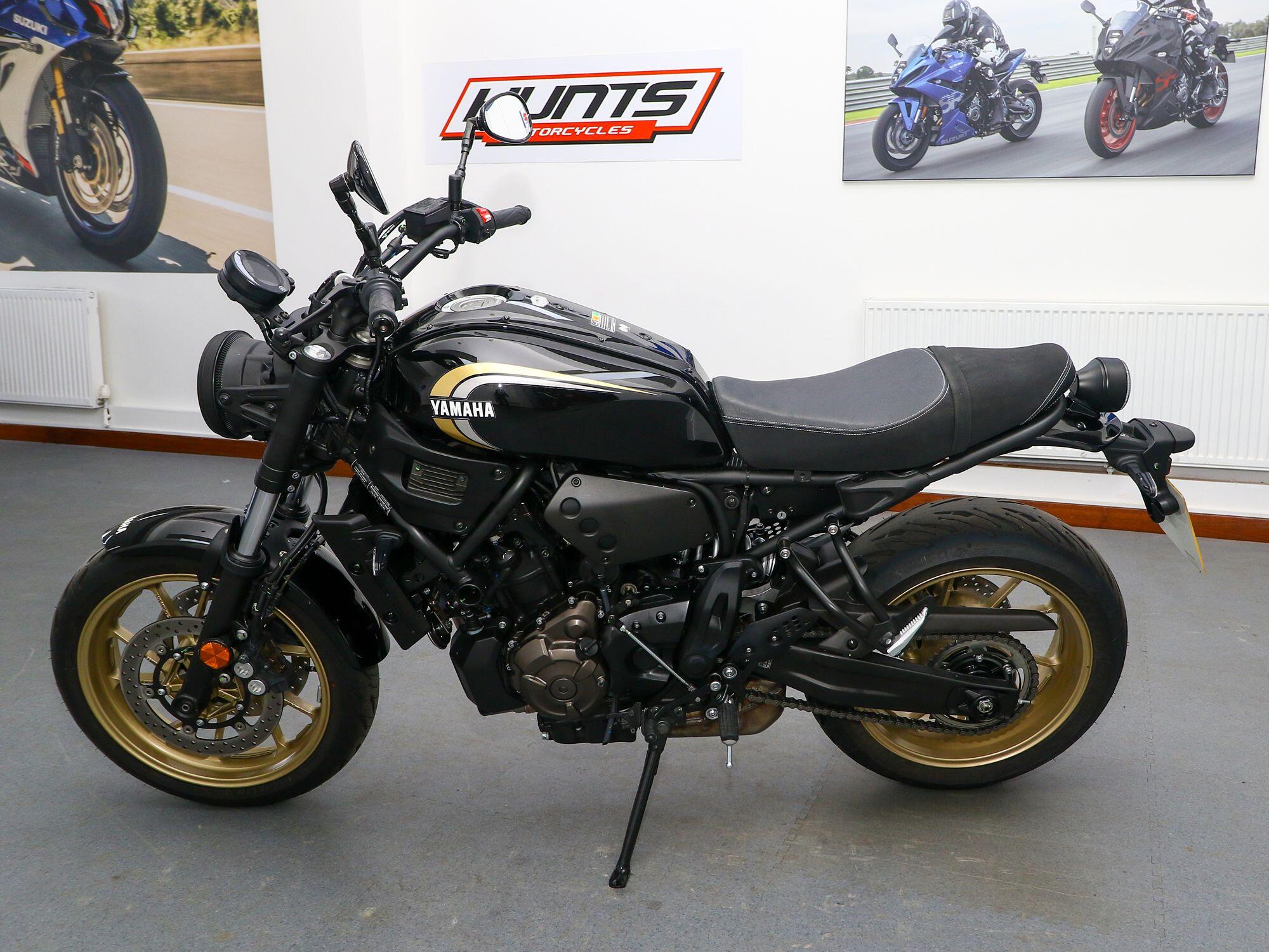 2025 Yamaha XSR700