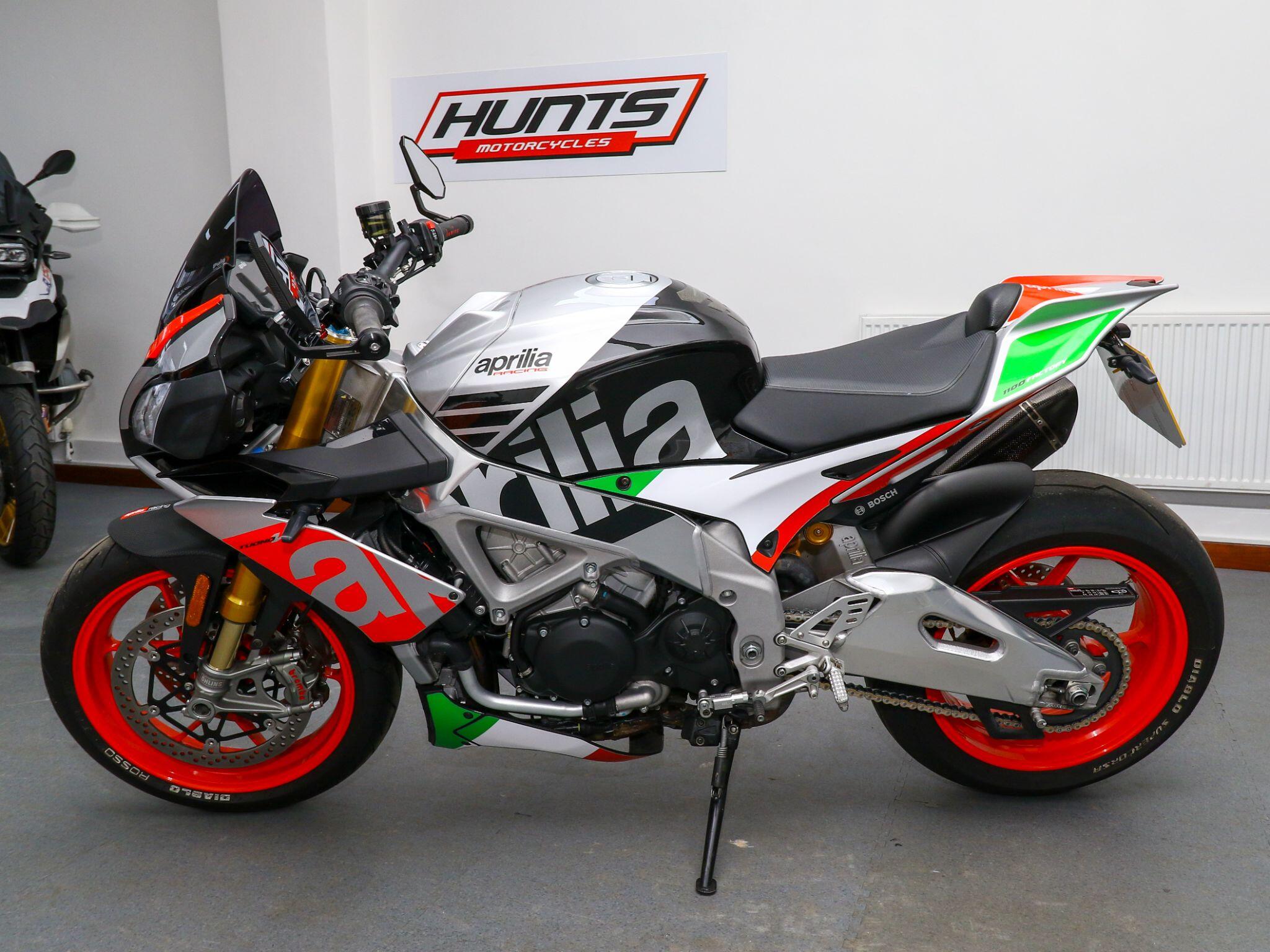 2018 Aprilia Tuono 1100 V4