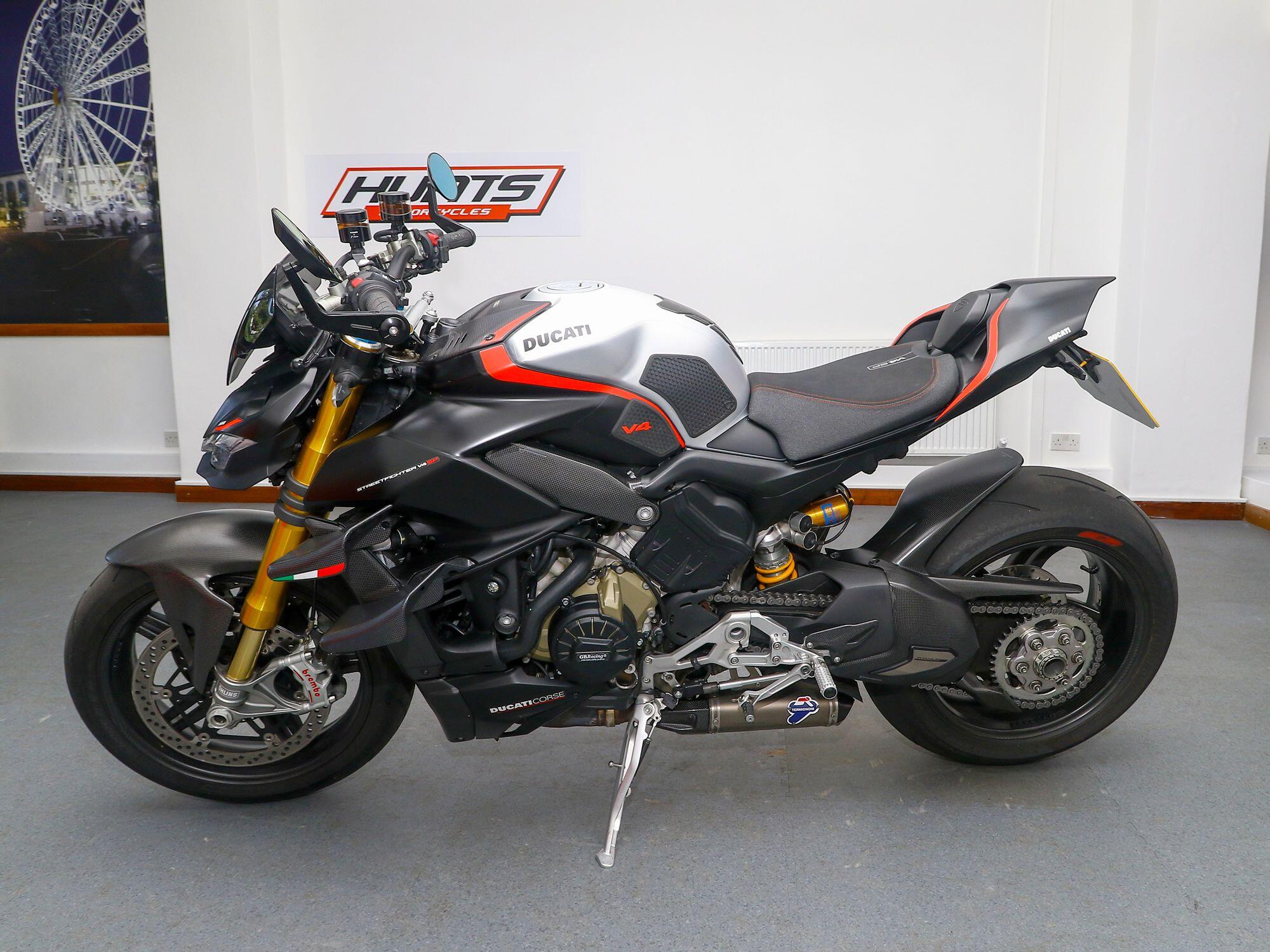 2022 Ducati Streetfighter V4 SP
